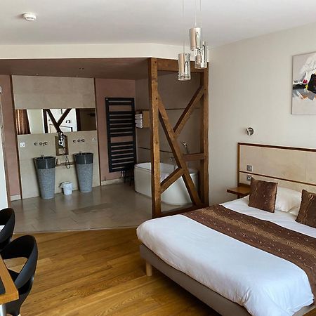 Auberge Des Moulins Pont-Les-Moulins Bagian luar foto