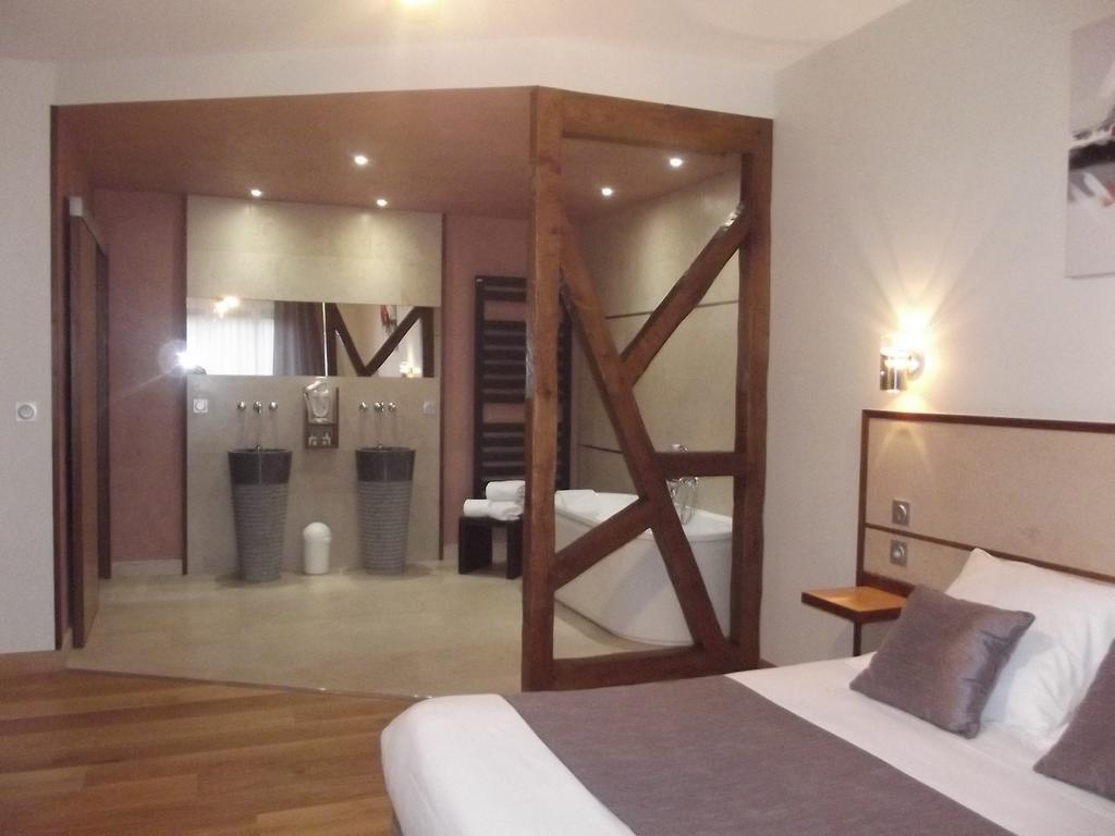Auberge Des Moulins Pont-Les-Moulins Ruang foto