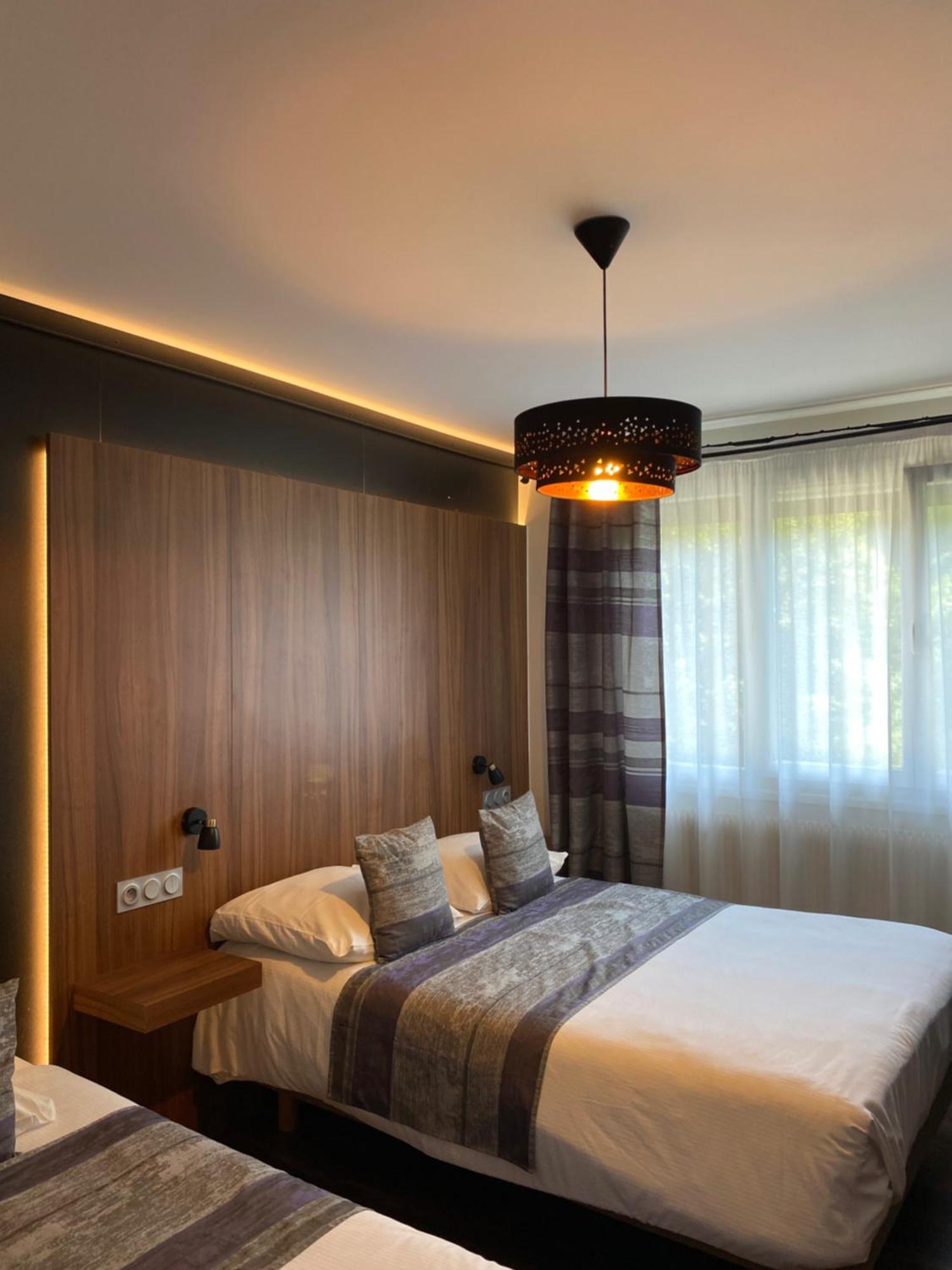 Auberge Des Moulins Pont-Les-Moulins Bagian luar foto