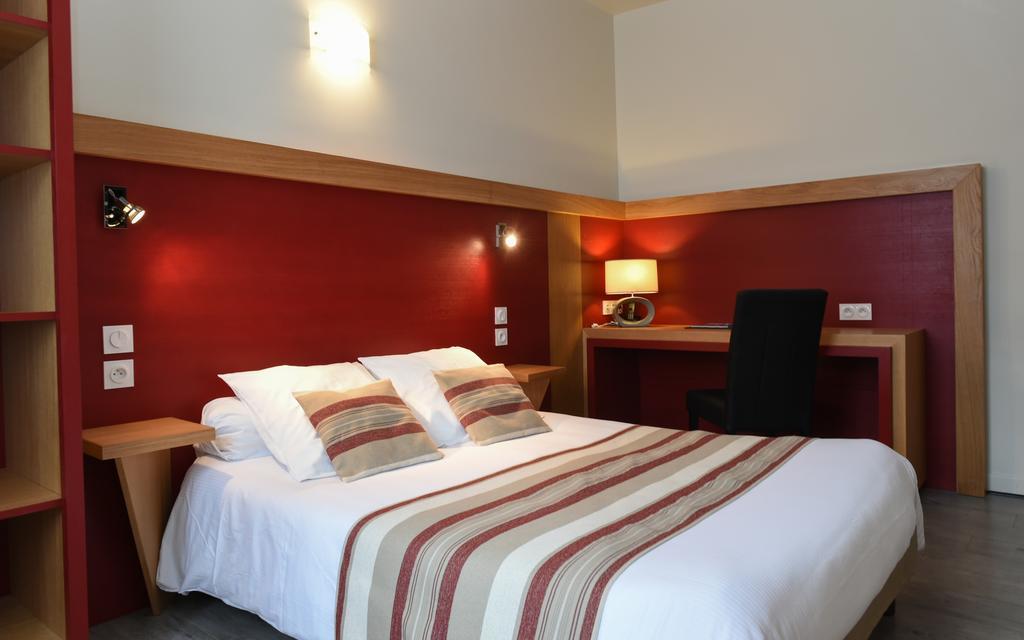 Auberge Des Moulins Pont-Les-Moulins Bagian luar foto