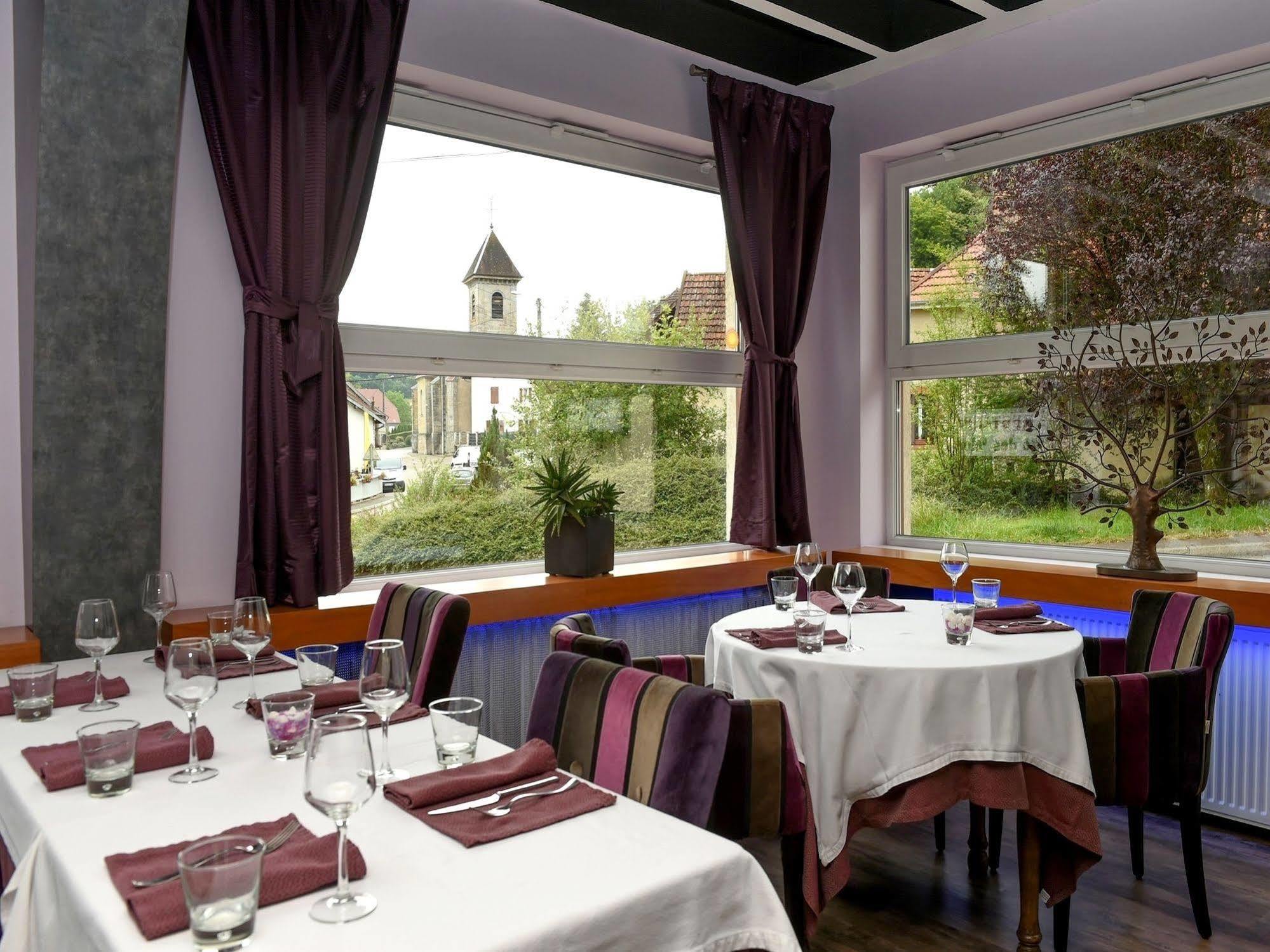 Auberge Des Moulins Pont-Les-Moulins Bagian luar foto